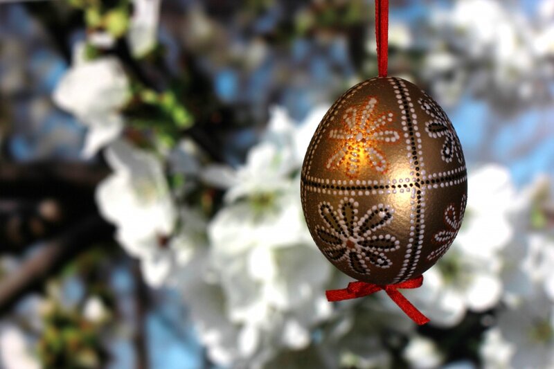 Decorated Easter Egg — Gold
