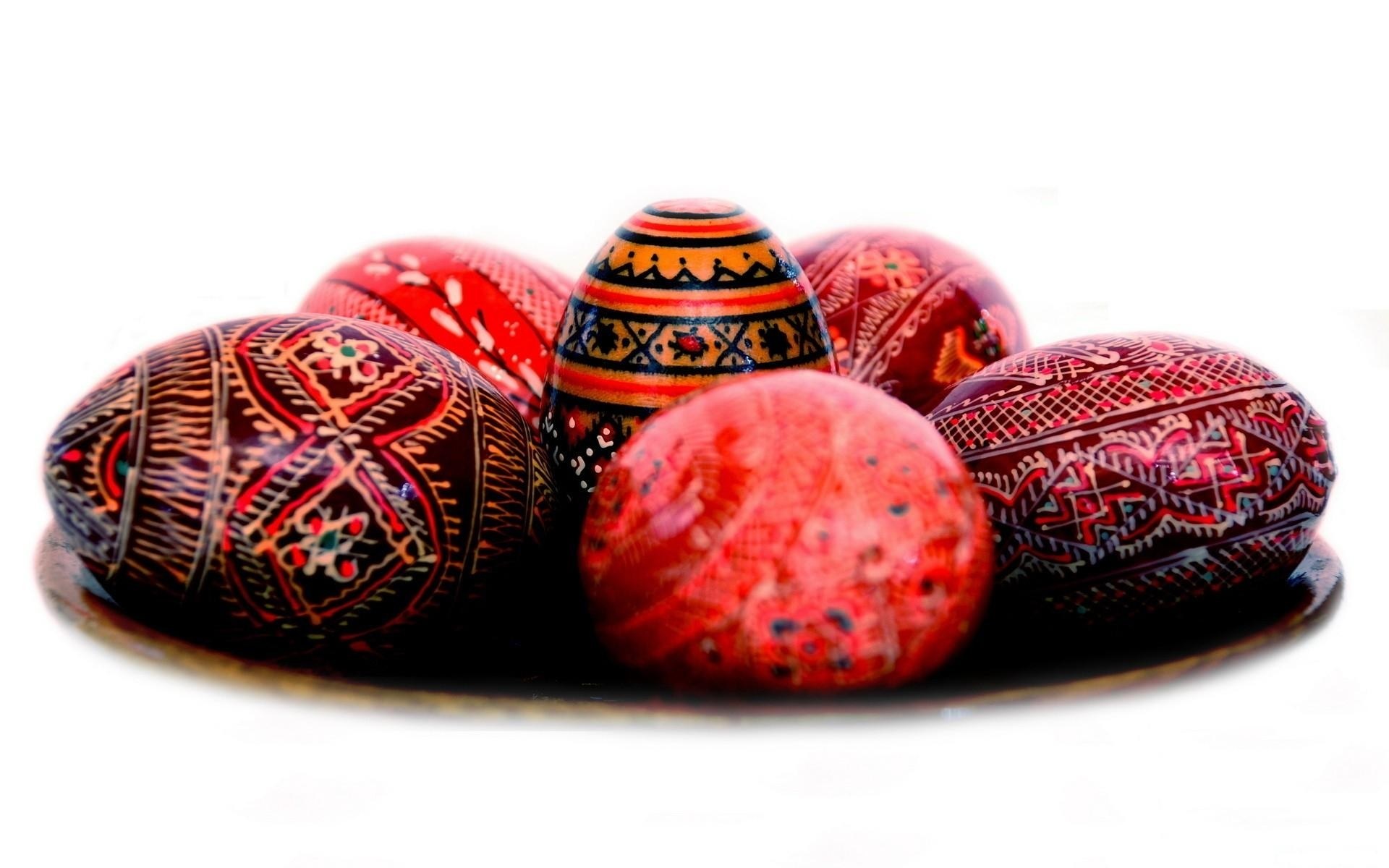 Decorated Easter eggs on a plate