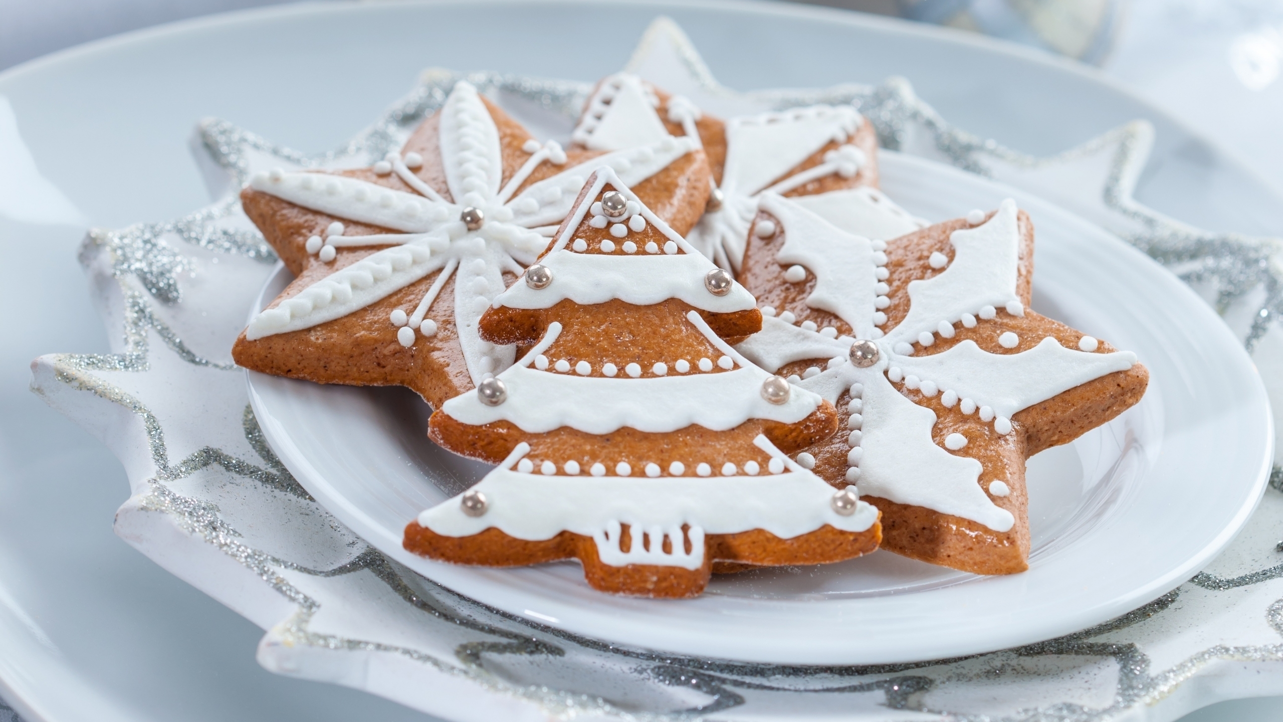 decorated gingerbread cookies