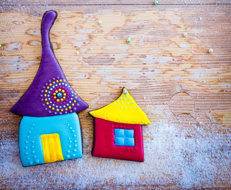 Decorated Gingerbread Houses — Purple