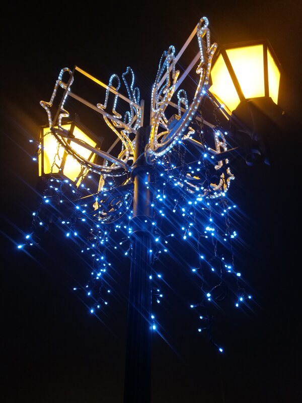 Decorated Lamppost