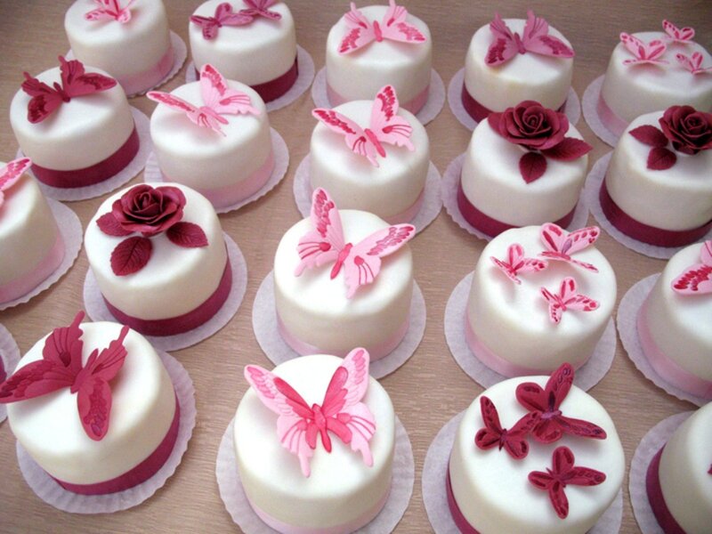 Decorated Mini Cakes