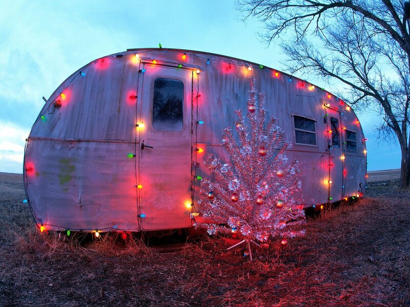 Decorated Trailer — Red