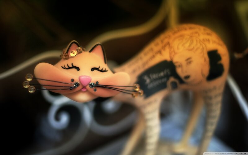 Decorative Cat Figurine