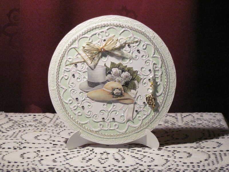 decorative circular card with hats