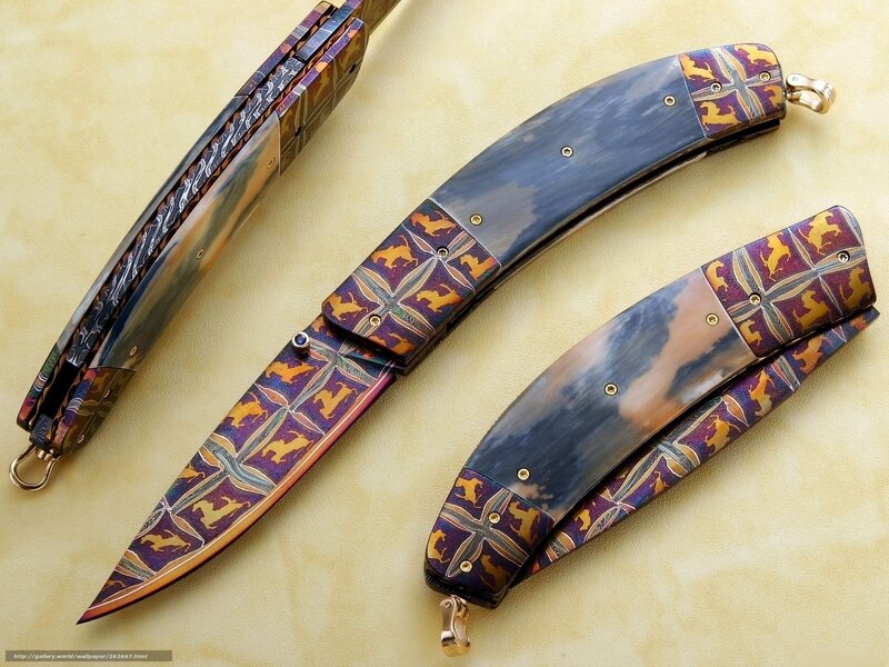 Decorative folding knives