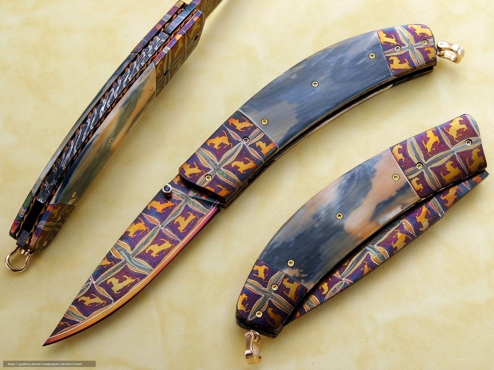 Decorative folding knives