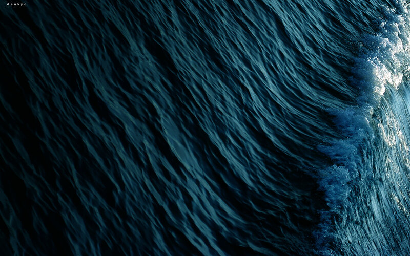 deep blue ocean wave