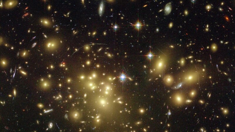 Deep field galaxy cluster