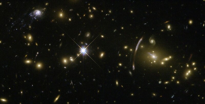 Deep field galaxy cluster