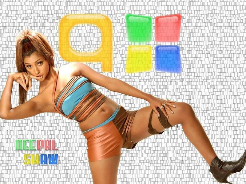Deepti Bhatia posing in colorful outfit