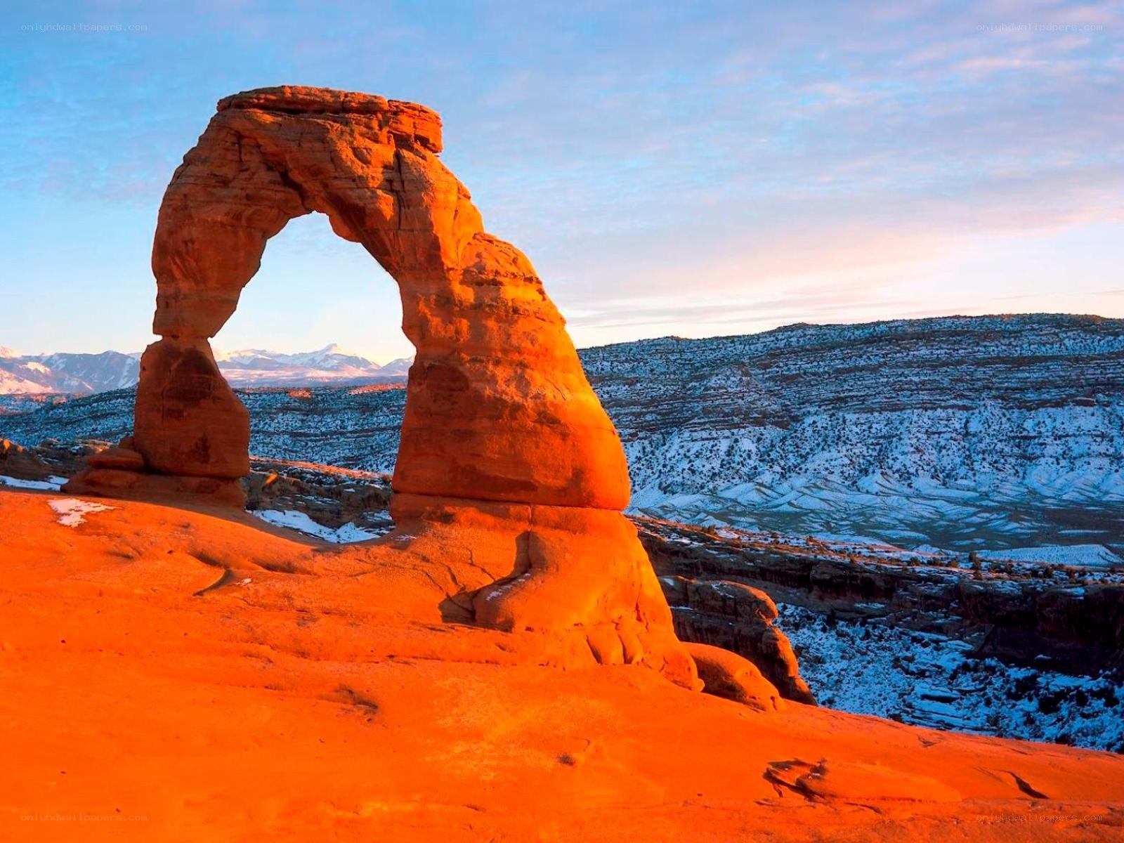 Delicate Arch at sunrise