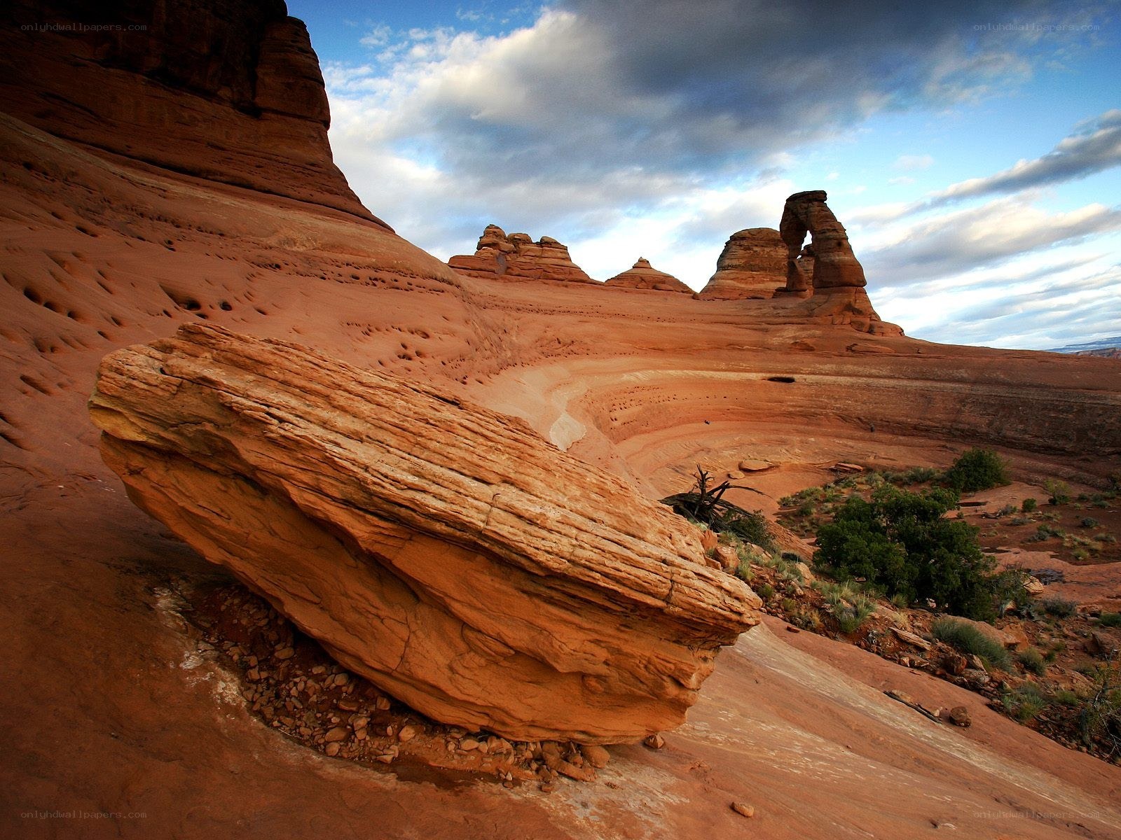 Delicate Arch at sunset