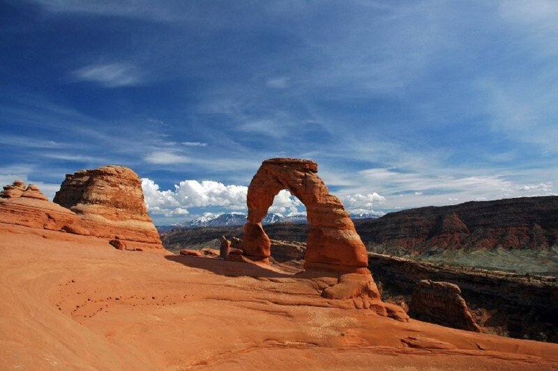 Delicate Arch Formation — Red, Serene