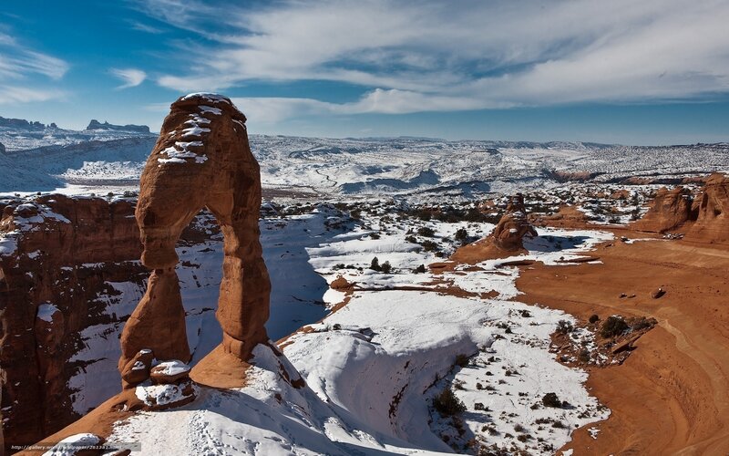 Delicate Arch in winter