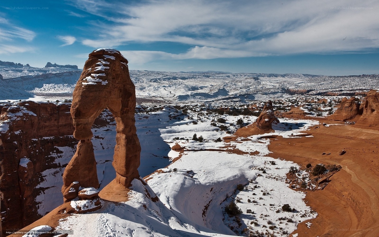 Delicate Arch in winter