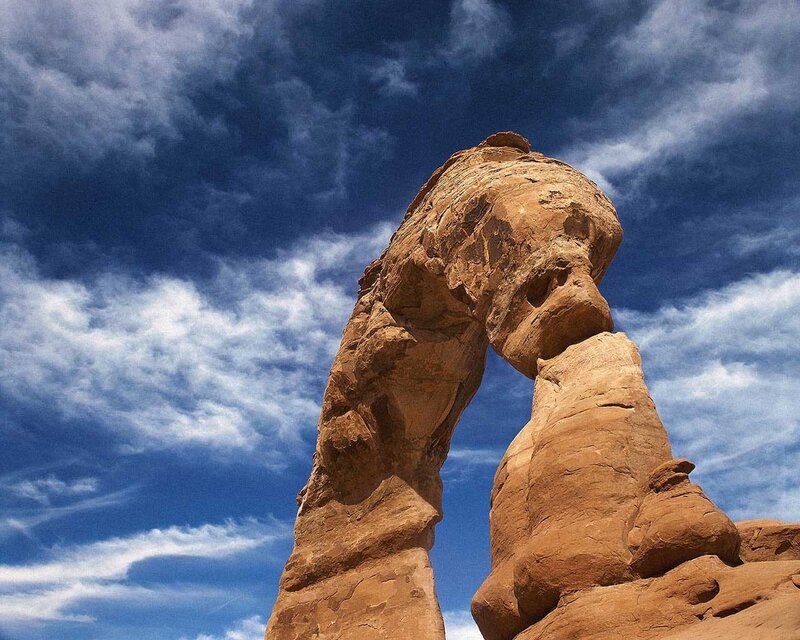 Delicate Arch under blue sky