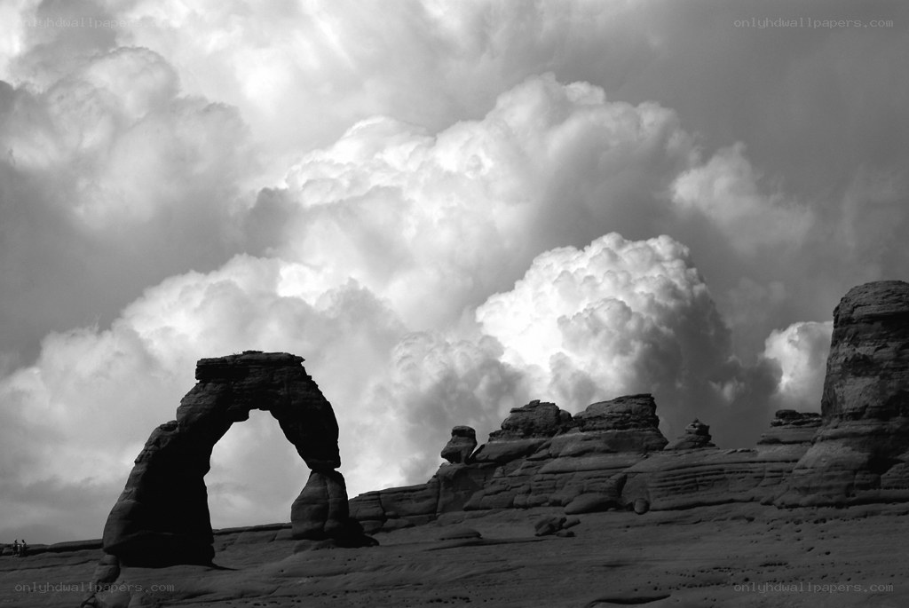 Delicate Arch under stormy sky