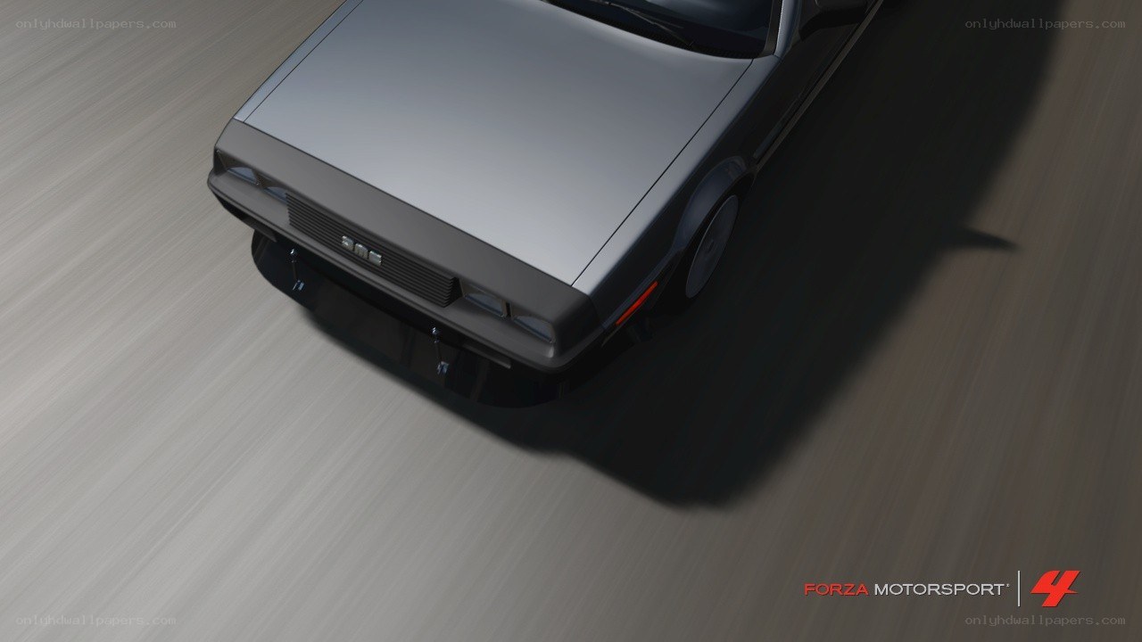 DeLorean DMC-12 in motion