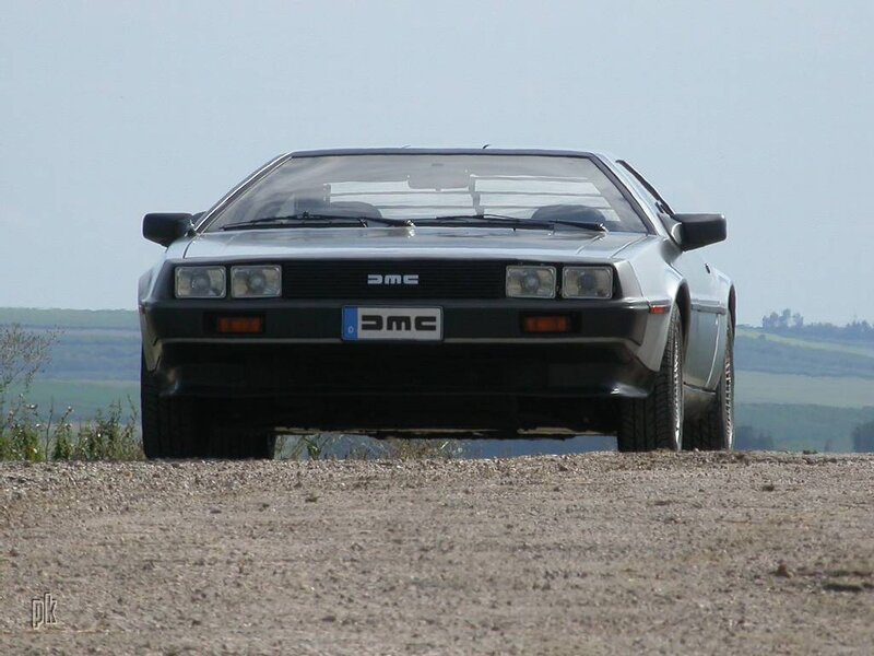 DeLorean DMC-12 on a gravel road
