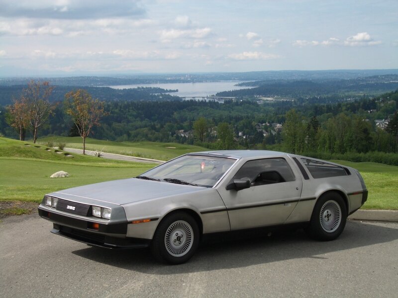 DeLorean DMC-12 on a scenic overlook