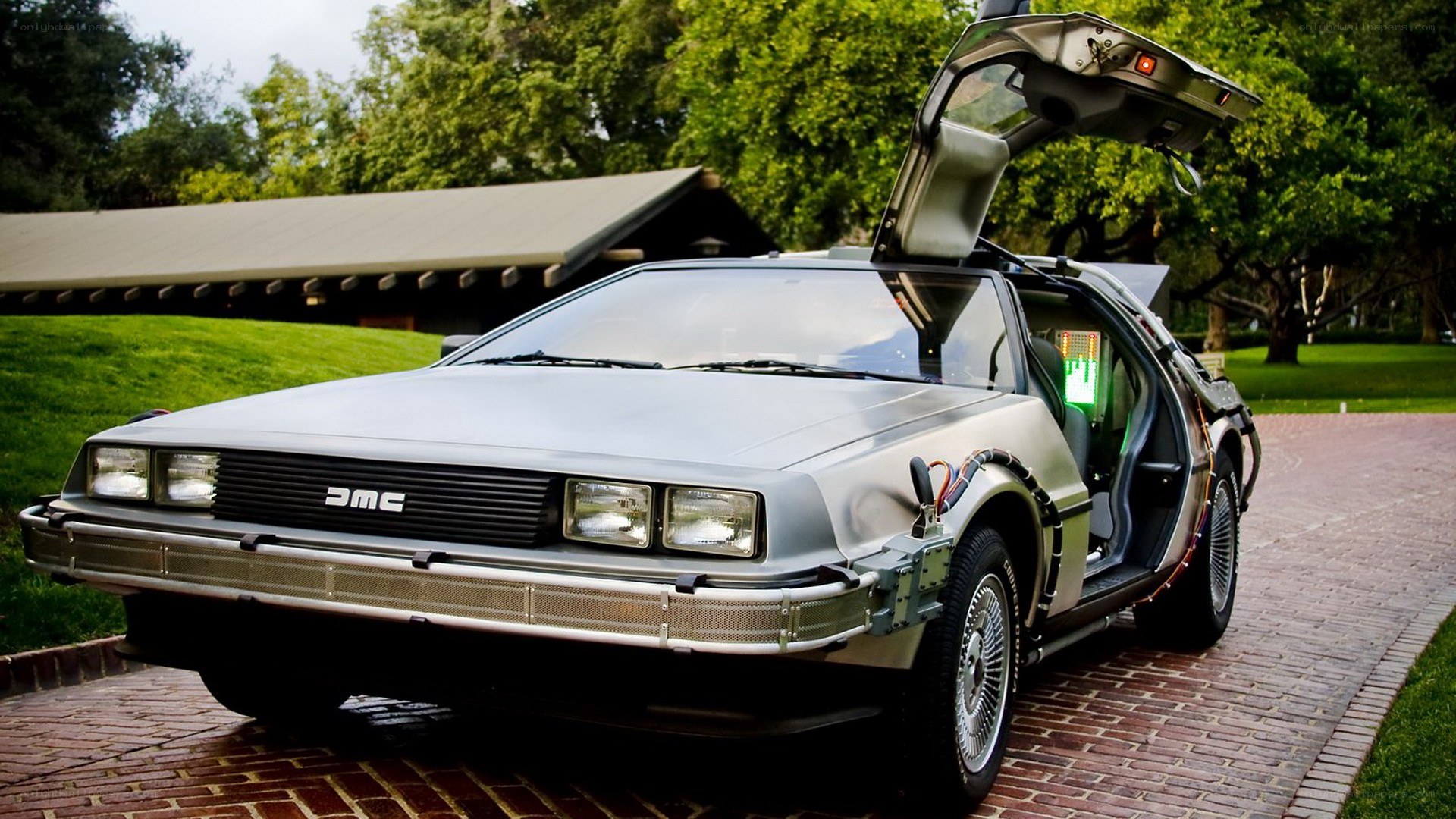 DeLorean time machine car