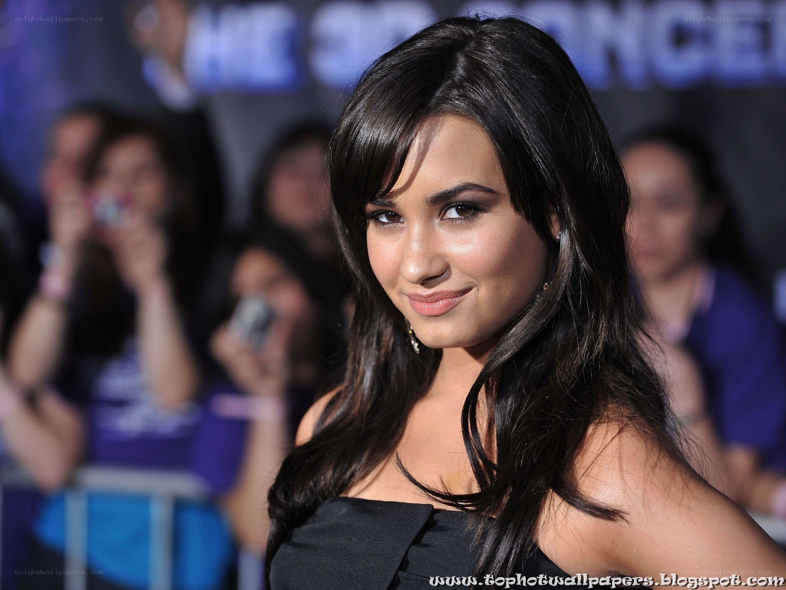 Demi Lovato at event