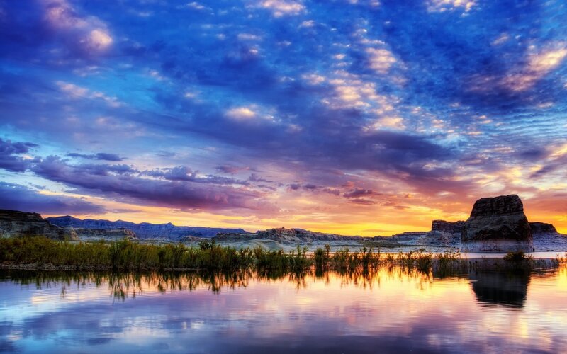 Desert Lake at Sunset — Blue, Dramatic