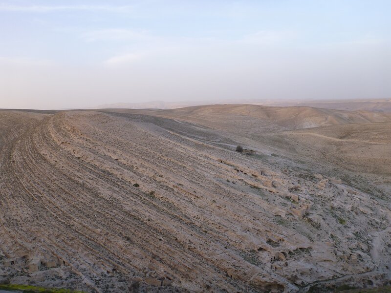 Desert landscape with ancient ruins