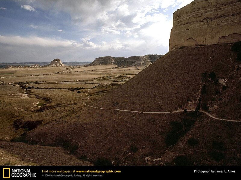 Desert Landscape with Cliffs — Brown, Dramatic