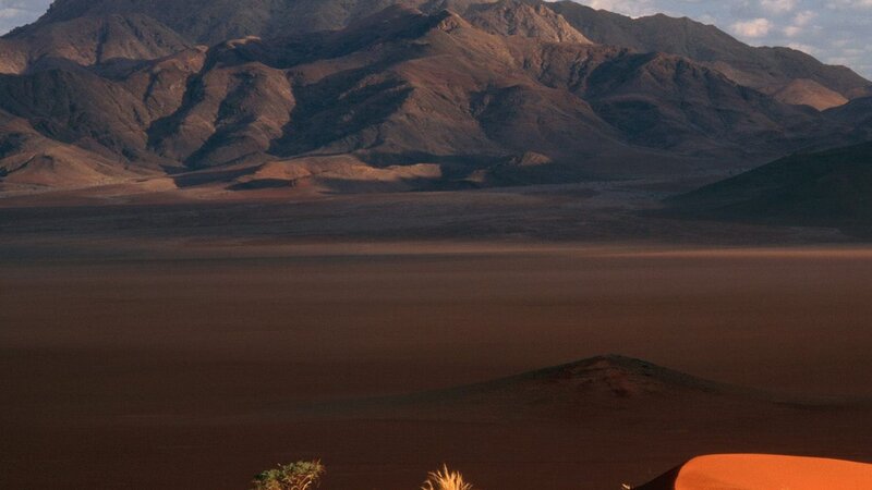 Desert Landscape with Mountains — Brown, Arid, Sunset
