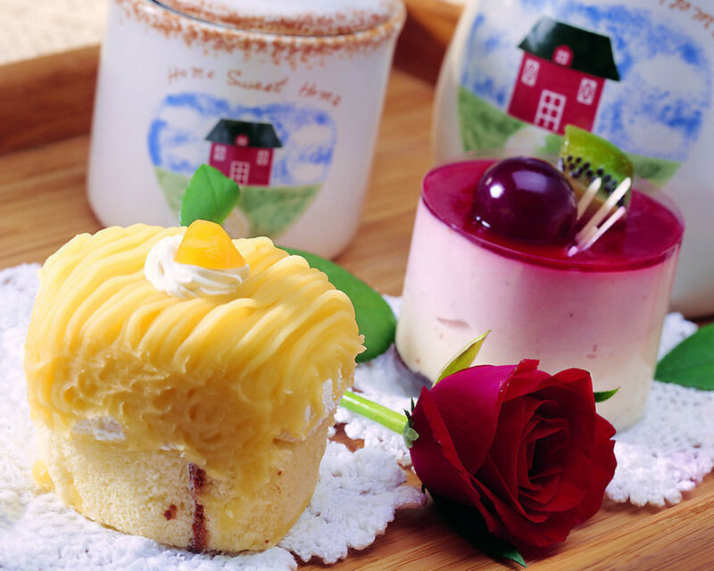 Desserts with Rose — Yellow