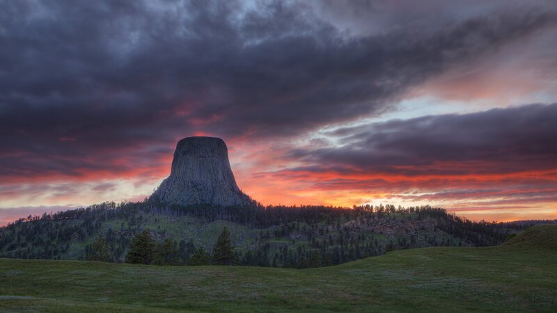 Devils Tower at Sunset — Red, Dramatic