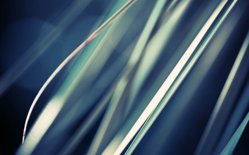 Diagonal Light Streaks — Blue, Calm