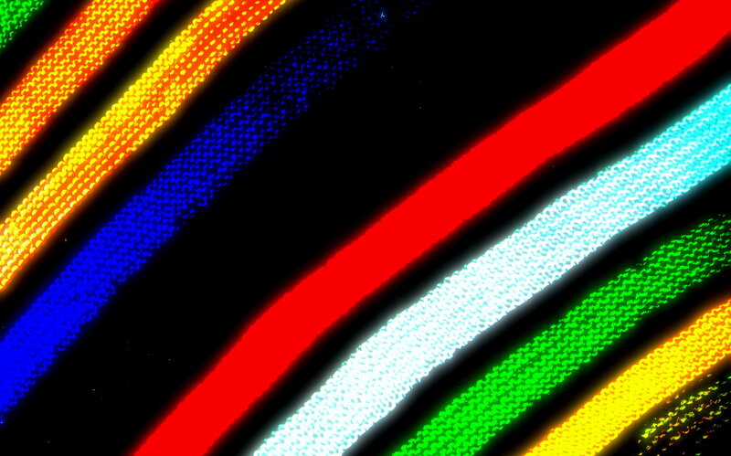 Diagonal Light Streaks — Red, Vibrant