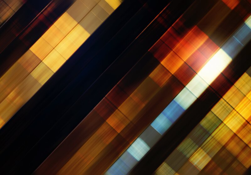 Diagonal Light Streaks — Yellow, Dynamic, Abstract
