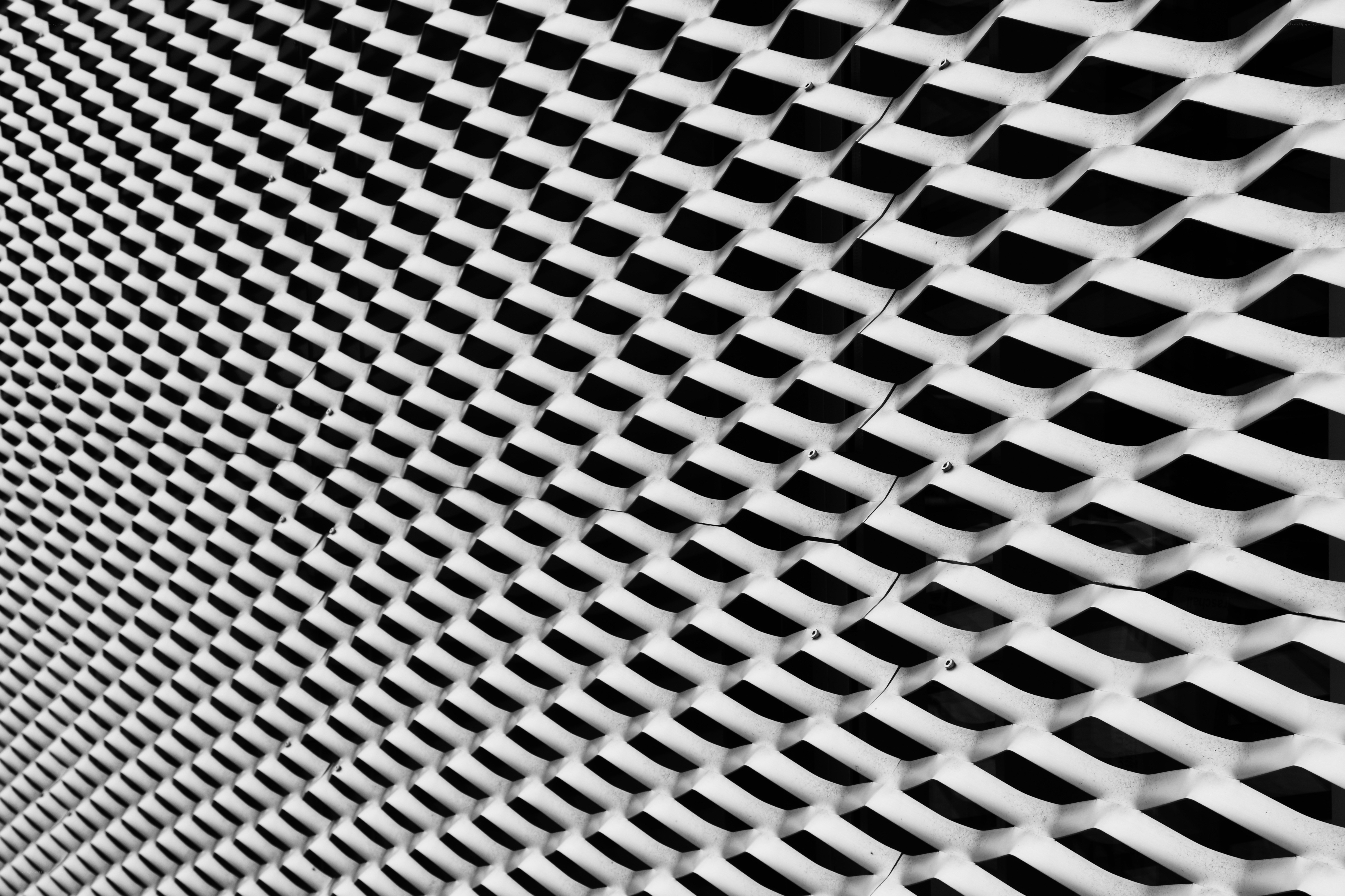 diagonal metal mesh pattern