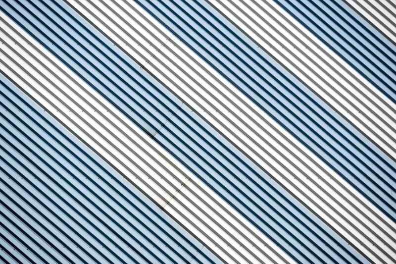 diagonal striped pattern