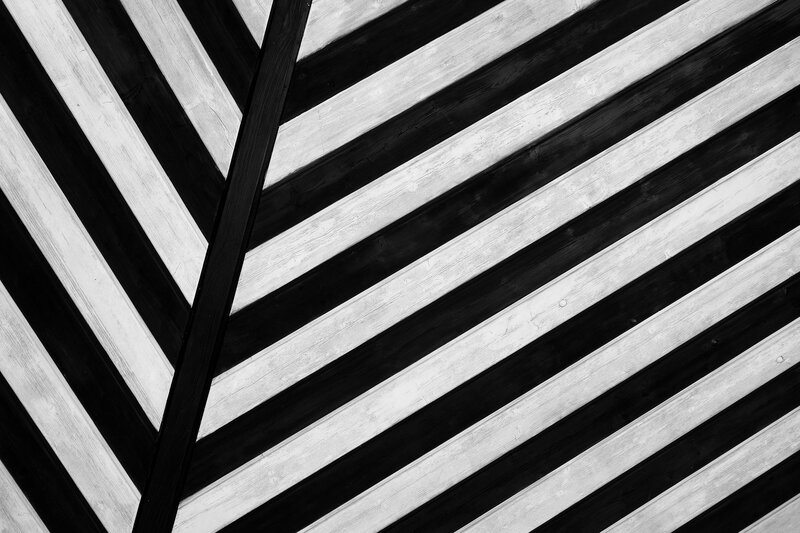 diagonal wooden planks pattern