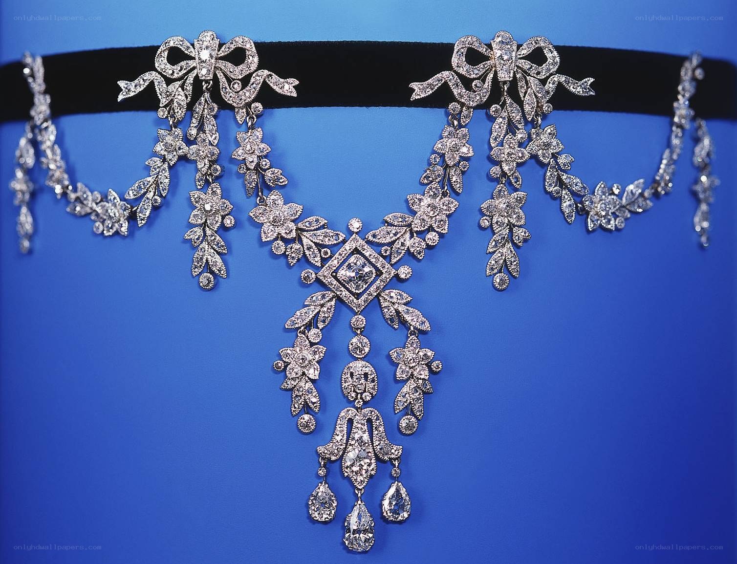 Diamond choker necklace