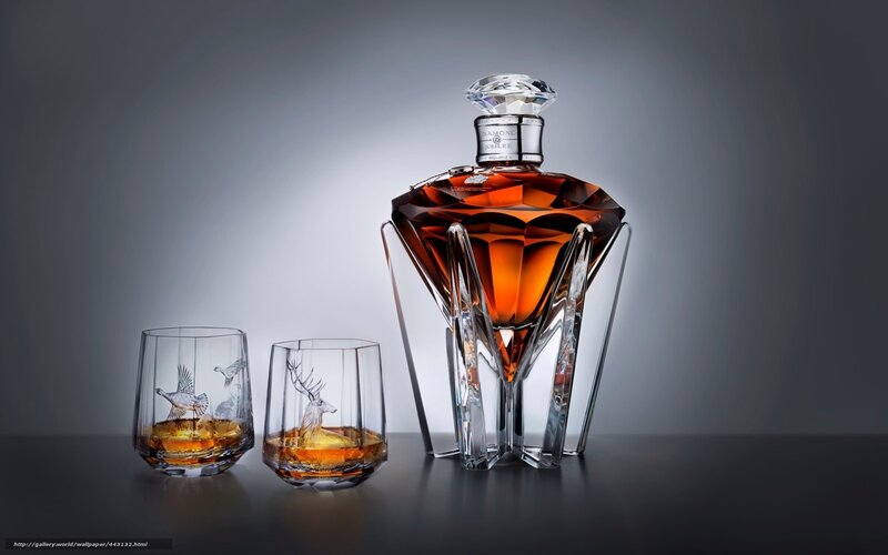 Diamond-shaped Whiskey Decanter — Brown, Dramatic