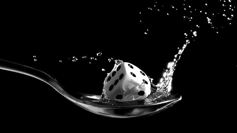 Die in Water on Spoon