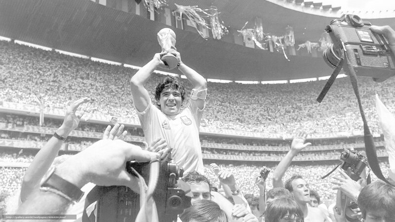 Diego Maradona lifting trophy