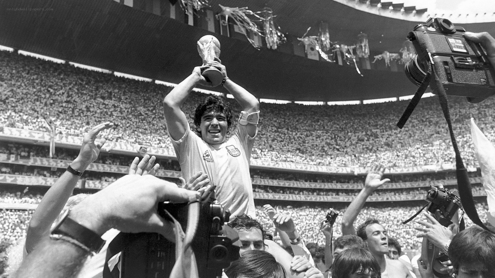 Diego Maradona lifts World Cup