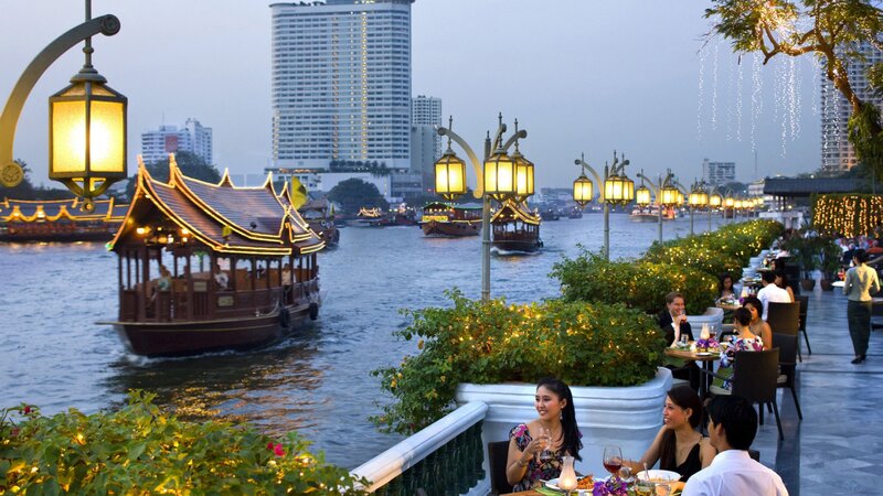 Diners on Riverfront — Green