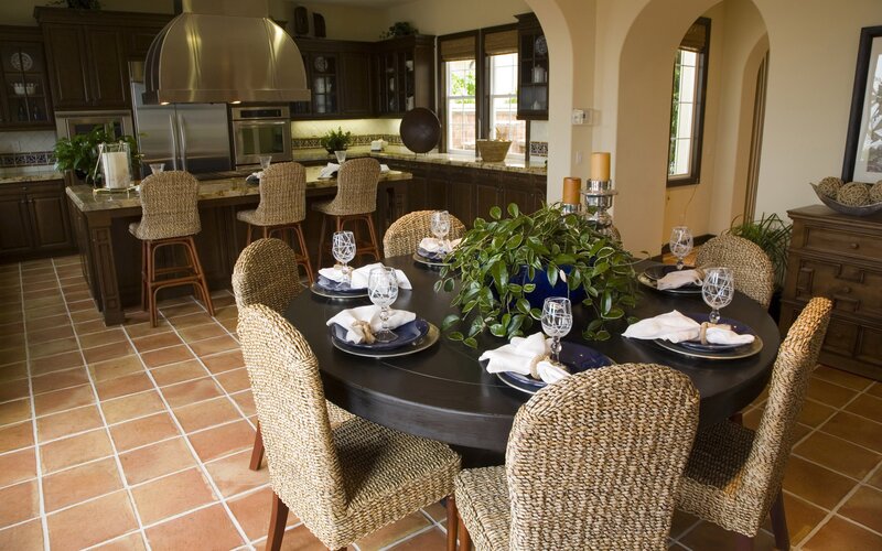 dining area in kitchen