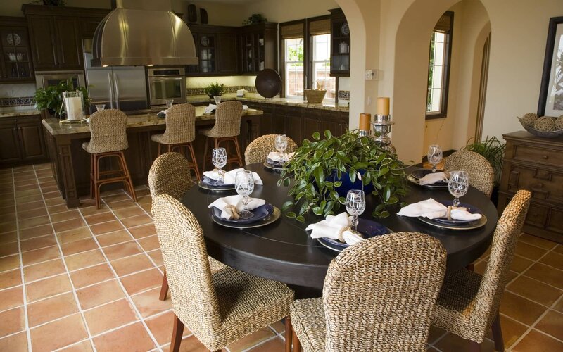 dining area with kitchen view
