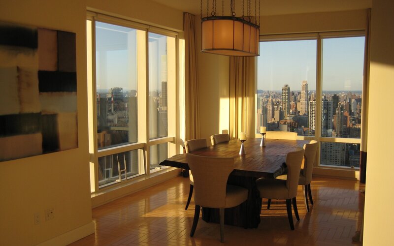 Dining room with city view