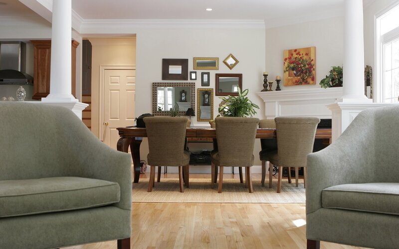 Dining room with gallery wall