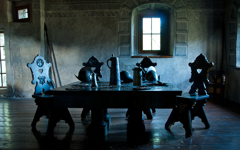 Dining Table with Armor